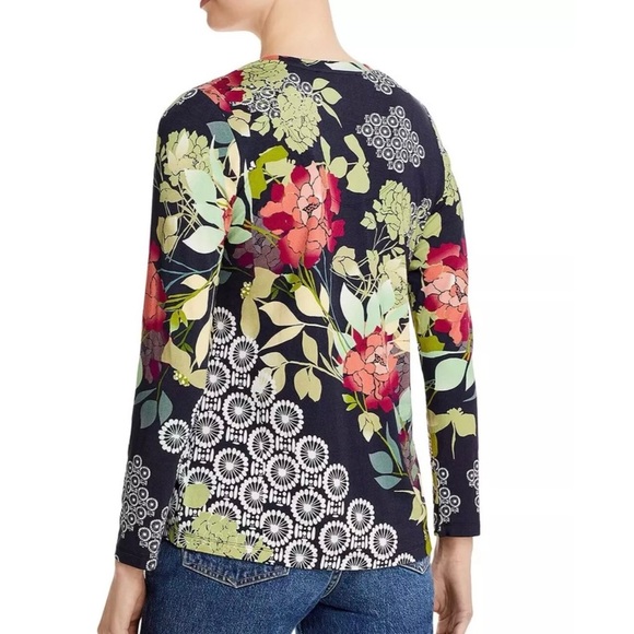 Johnny Was Floral stretchy top NEW - Picture 6 of 10